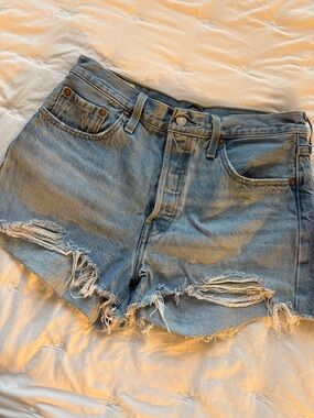 Levi's 501 Light Blue Distressed Denim Cutoff Jean Shorts 100% Cotton W29